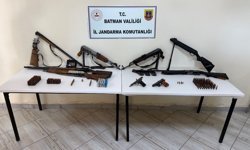 Sason'da kaçak silahlar ele geçirildi, 2 kişi tutuklandı