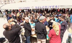 Şehit öğretmen ve öğrenciler için Selendi'de duygu dolu hayır