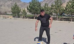 Şelale'nin 'Yetenekli' müdürü: Topu iki defa potaya, kendini öğrencilerinin gönüllerine soktu