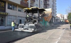 Siirt'te asfalt çalışmaları hız kesmeden devam ediyor