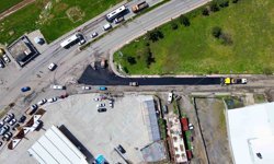 Siirt'te dev asfalt hamlesi: 26 bölgede 25 kilometrelik yol yenilenecek, 50 bin ton asfalt serilecek