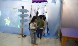 Sınıfını okyanusa çevirdi