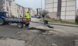Şırnak'ta yollar için geçici asfaltlama çalışmaları başladı