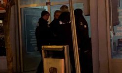 Sokak ortasında karısıyla kavga eden alkollü şahıs gözaltına alındı