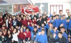 Sünnetci okul programlarına devam ediyor