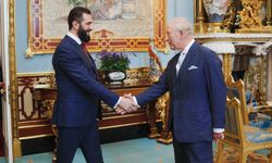 Suriye Devlet Başkanı eş-Şara, İngiltere Kralı III. Charles ile bir araya geldi