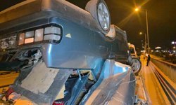 Takla atan otomobilden burunları bile kanamadan çıktılar