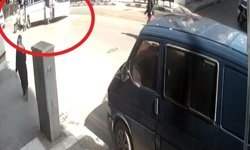 Tamir etmek için altına girdiği minibüsün altında kaldı