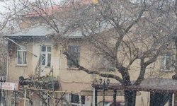 Tarihi Harput'ta nisanda kar sürprizi