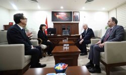 TBMM Başkanı Kurtulmuş, Koreli milletvekilini tedavi gördüğü hastanede ziyaret etti