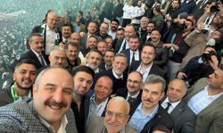 TBMM Komisyon Başkanı Mustafa Varank Varank, Bursa protokolüyle şampiyonluğu kutladı