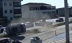 Tekirdağ'da 2'si çocuk 5 kişinin yaralandığı kaza kamerada: 25 metre boyunca taklalar attı