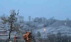 Tokat'ta bahar mevsiminde kar sürprizi