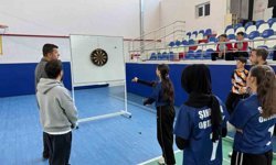 Tomarza'da 23 Nisan coşkusu masa tenisi ve dart turnuvalarıyla yaşandı