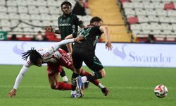 Trendyol Süper Lig: Antalyaspor: 0 - Konyaspor: 0 (İlk yarı)