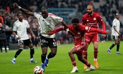 Trendyol Süper Lig: Beşiktaş: 4 - Antalyaspor: 2 (Maç sonucu)
