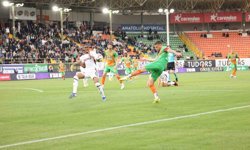 Trendyol Süper Lig: Corendon Alanyaspor: 1 - Trabzonspor: 1 (Maç sonucu)