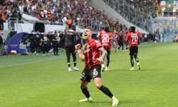 Trendyol Süper Lig: Gençlerbirliği: 1 - Kocaelispor: 0 (İlk yarı)