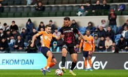 Trendyol Süper Lig: RAMS Başakşehir: 3 - Gençlerbirliği: 0 (İlk yarı)