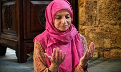 Ukraynalı yoga eğitmeni Lena, Müslüman olup Meryem ismini aldı