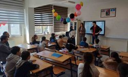 Üniversiteliler miniklere zorbalıkla baş etmeyi anlattı