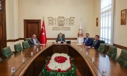 Vali Sözer ve İl Müdürü İlhan çevrim içi toplantıya katıldı