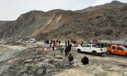 Van-Hakkari kara yolunda heyelan riski devam ediyor