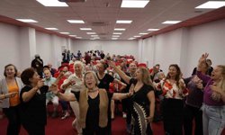 Yaşam Evi sakinleri müzik ve dansla eğlenceli zaman geçirdi