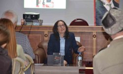 Yazar Hülya Başarangil Demir, Bilecik'te okuyucuyla bir araya geldi