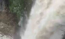 Yoğun yağışlar, Şeyhandede Şelalesinin debisini arttırdı