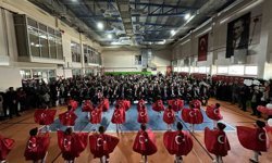 Yüksekova'da 23 Nisan Ulusal Egemenlik ve Çocuk Bayramı kutlandı