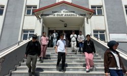 Yüksekova'da 4 bin 69 öğrenci bursluluk sınavında ter döktü