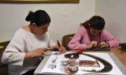 Zihinsel engelli Beyza filografi sanatıyla hayata tutunuyor