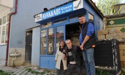 2 metrekarede yarım asırlık hayat mücadelesi: Akondroplazi hastası usta, ayakkabıcılıkla hayata tutundu