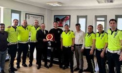 30 yıllık trafik polisinden duygulandıran veda