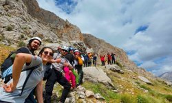 45 sporcu Kemaliye'nin zirvesinde buluştu
