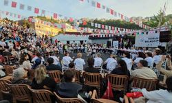 55 kadın bir araya geldi, hayatın stresini darbuka öğrenerek attı