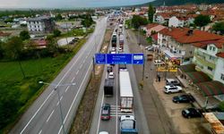 Afyonkarahisar'daki kara yollarında bayram trafiği yoğunluğu