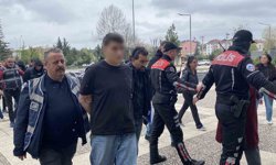 Ailelerden basın mensuplarına tepki: 'Allah belanızı versin, daha 18 yaşında, çekmeyin'