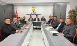 AK Parti İl Başkanlığı'nda değerlendirme toplantısı gerçekleştirildi