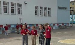 Aydıntepe'de öğrenciler yardımlaşmayı oyunla öğrendi