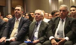 Aziz Yıldırım, İzmir'de kongre üyeleriyle bir araya geldi
