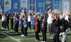 Bağcılar'da çocuklar ve yetişkinler zumba etkinliğinde bir araya geldi
