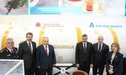 Bakan Çiftçi, SAHA EXPO'da yerli ve milli ürünleri inceledi