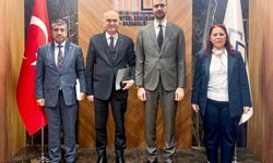 Başkan Özlü kentsel dönüşüm sürecini hızlandırıyor