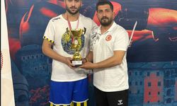 Bayburtlu boksör Toprak Salman Türkiye şampiyonu oldu