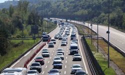 Bayram tatilinin bitmesiyle Bolu geçişinde trafik durma noktasına geldi