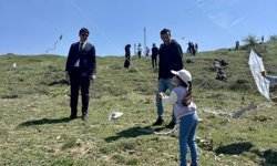 Bilecik'te gökyüzü uçurtmalar ile renklendi