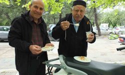 Burhaniye'de pilav hayırları devam ediyor