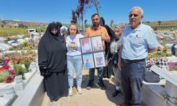 Büyükçekmece'de bıçaklanarak öldürülen 16 yaşındaki Abdulbaki Demirel'in kabrinde hüzünlü bayram